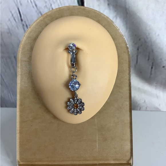 Clip-On Belly Button Ring - Picture 4 of 4